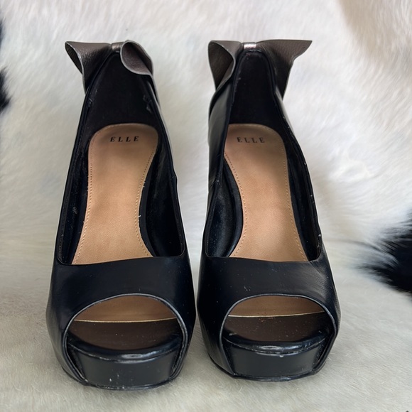 ELLE bow on back of the black faux leather platform heels Size 7 M stilettos. - Picture 15 of 16